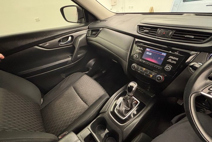 2018 Nissan X-TRAIL ST