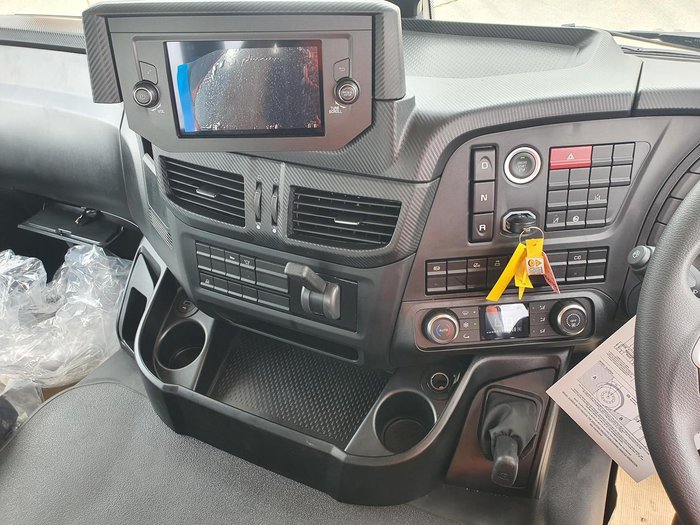 2025 Iveco S-Way AT270