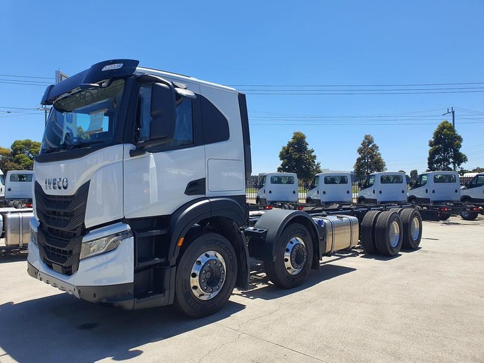 2025 Iveco S-Way AT270