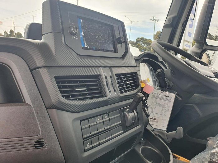 2025 Iveco S-Way AT270