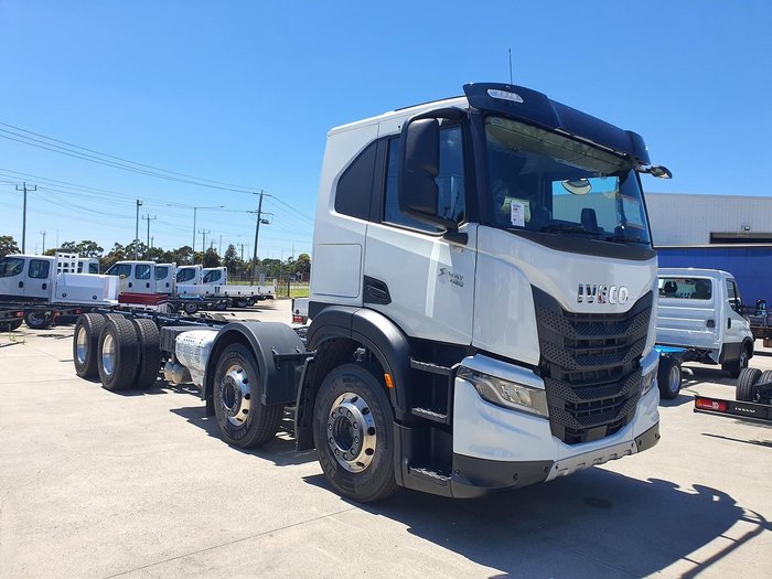 2025 Iveco S-Way AT270