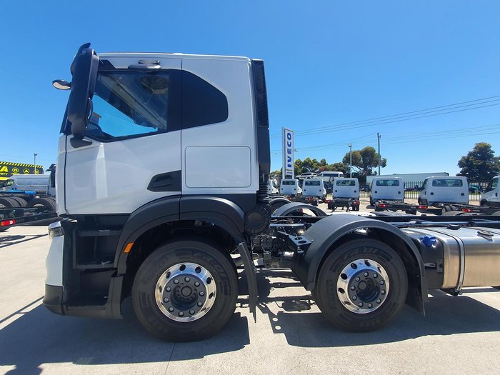 2025 Iveco S-Way AT270