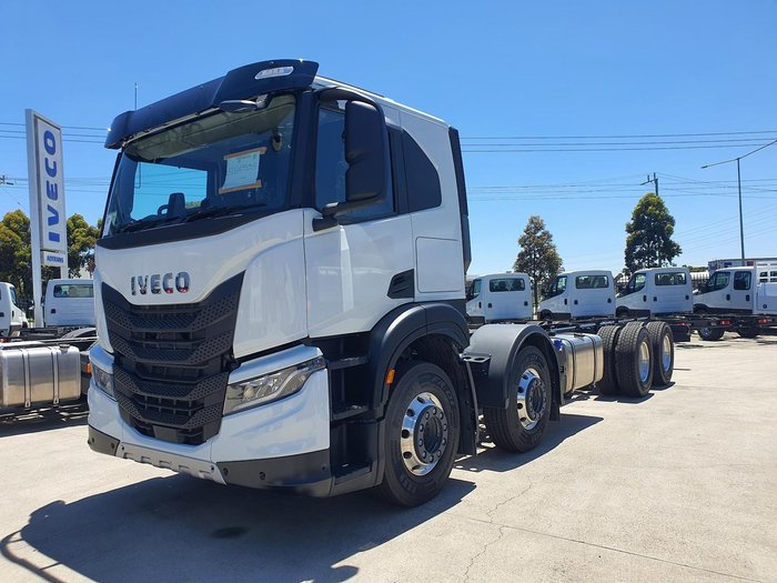 2025 Iveco S-Way AT270