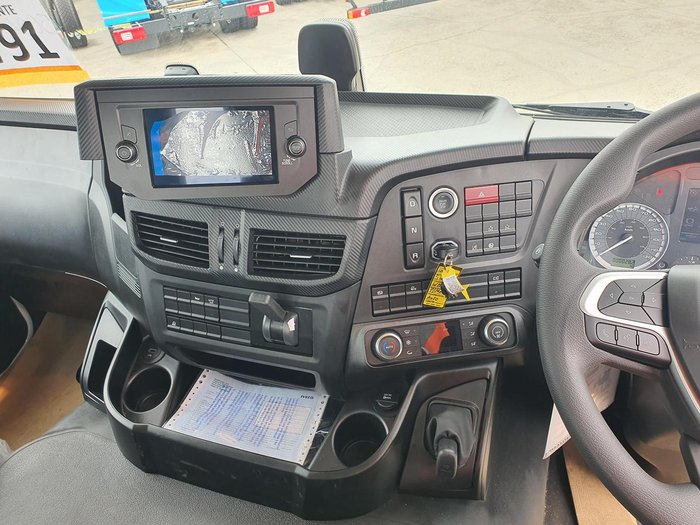 2025 Iveco S-Way AT270