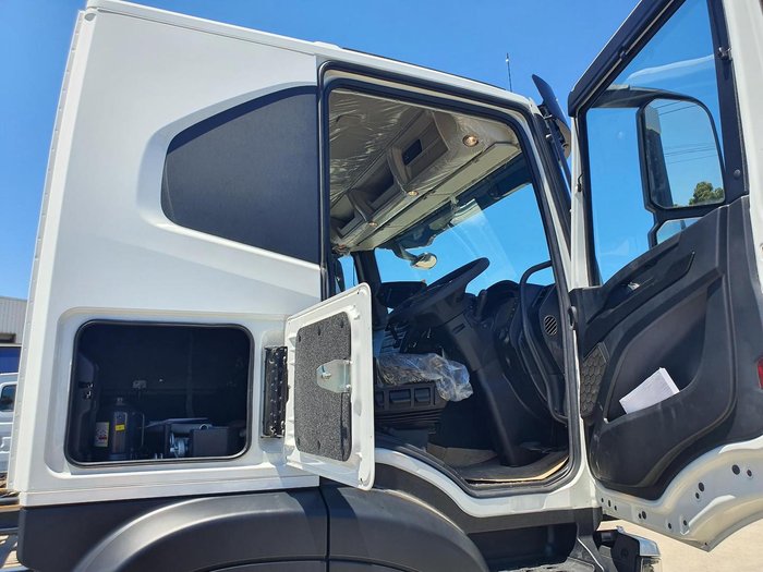 2025 Iveco S-Way AT270