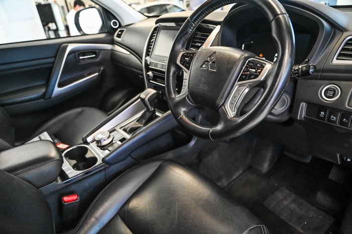 2020 Mitsubishi Pajero Sport Exceed