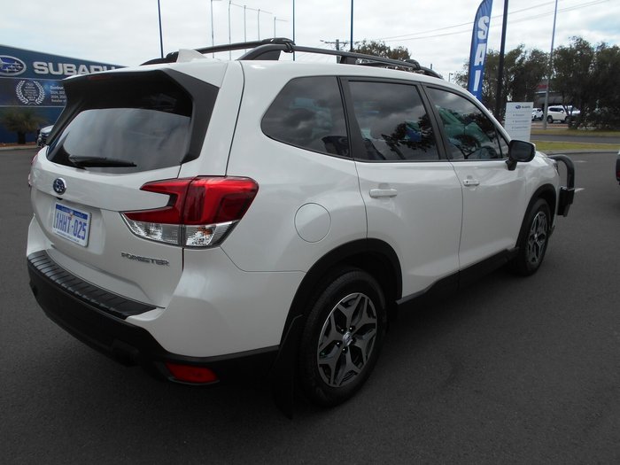 2021 Subaru Forester 2.5i