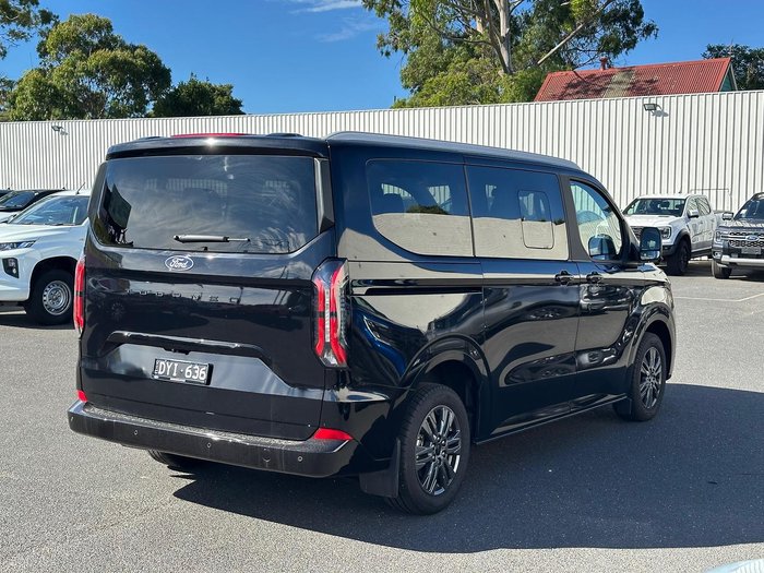 2025 Ford Tourneo Titanium X