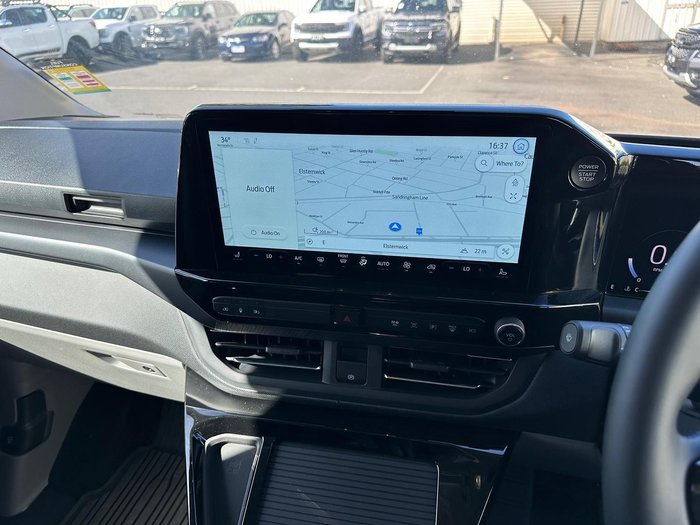 2025 Ford Tourneo Titanium X