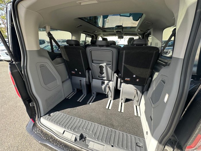 2025 Ford Tourneo Titanium X