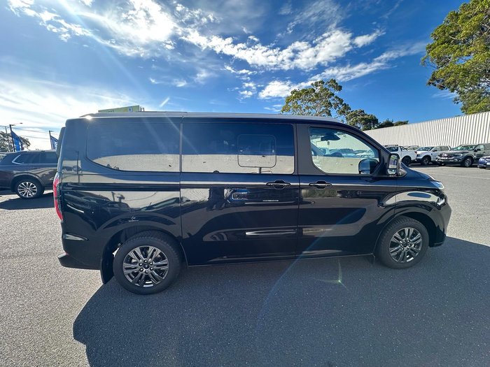 2025 Ford Tourneo Titanium X