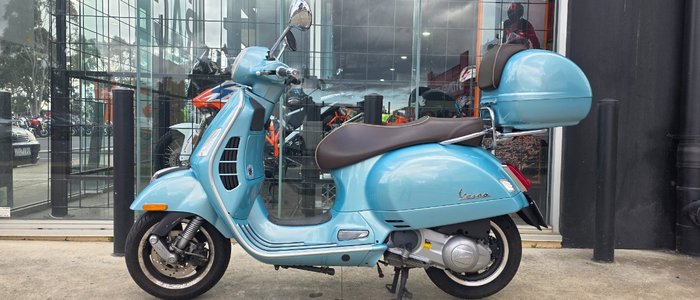 2016 VESPA GTS 300 SUPER SPORT BLUE