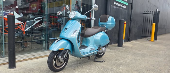 2016 VESPA GTS 300 SUPER SPORT BLUE