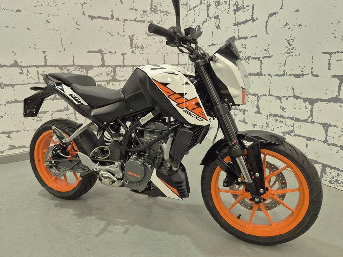 2019 KTM 200 Duke Duke White