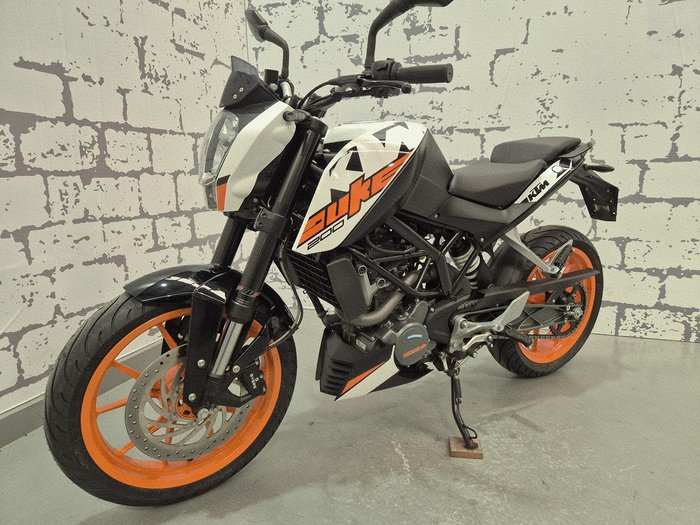 2019 KTM 200 Duke Duke White
