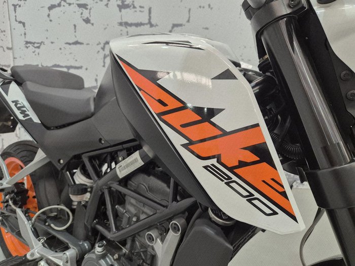 2019 KTM 200 Duke Duke White
