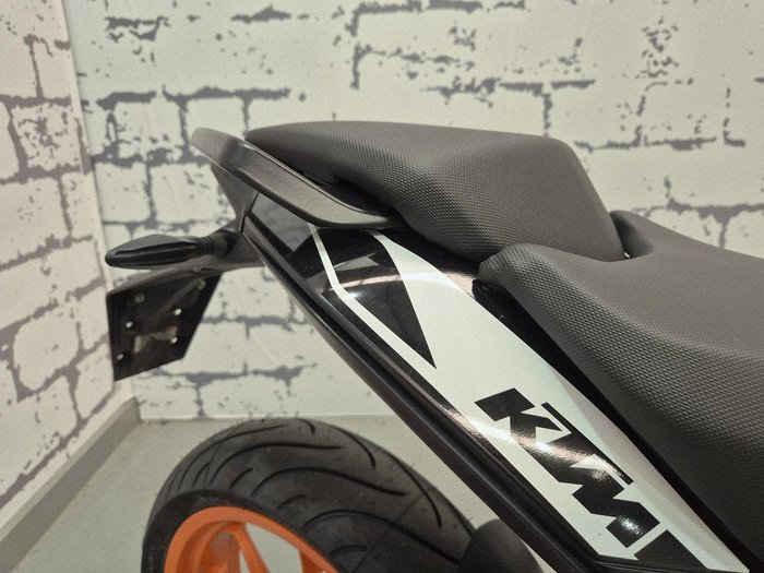 2019 KTM 200 Duke Duke White