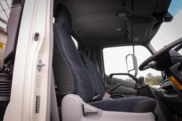 2025 Hino 300 617 Mt Wide Tradeace White