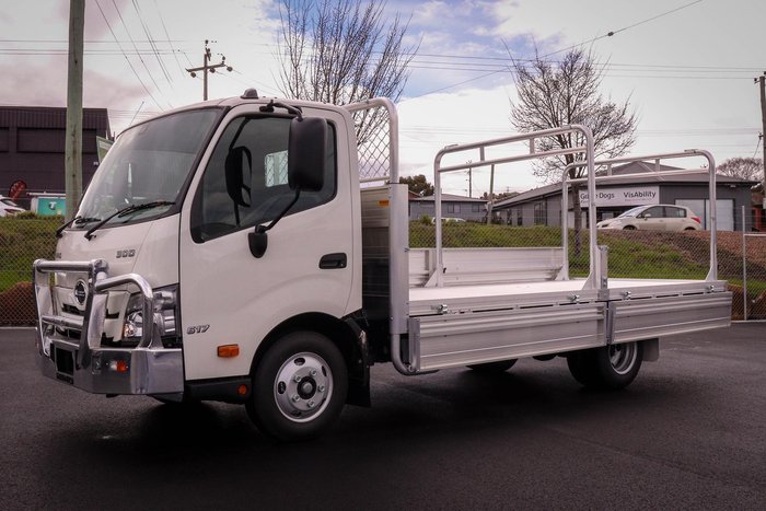 2025 Hino 300 617 Mt Wide Tradeace White