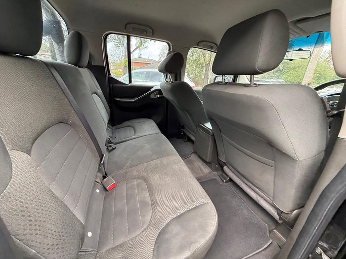 2012 Nissan Navara ST D40 Series 6 4x2 Midnight Black