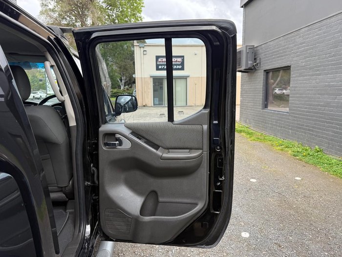 2012 Nissan Navara ST D40 Series 6 4x2 Midnight Black