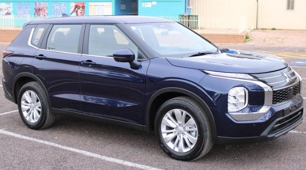 2025 Mitsubishi Outlander Outlander ES 2.5L CVT 2WD 5ST