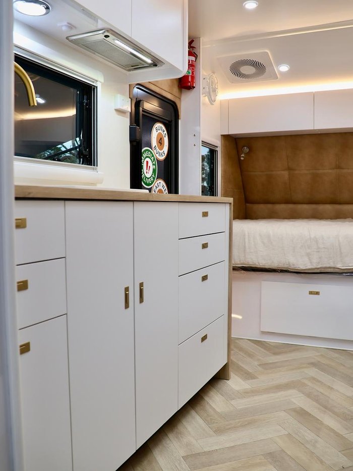 2025 Wonderland RV Amaroo 21Ft Quad Bunk