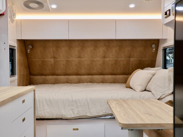 2025 Wonderland RV Amaroo 21Ft Quad Bunk