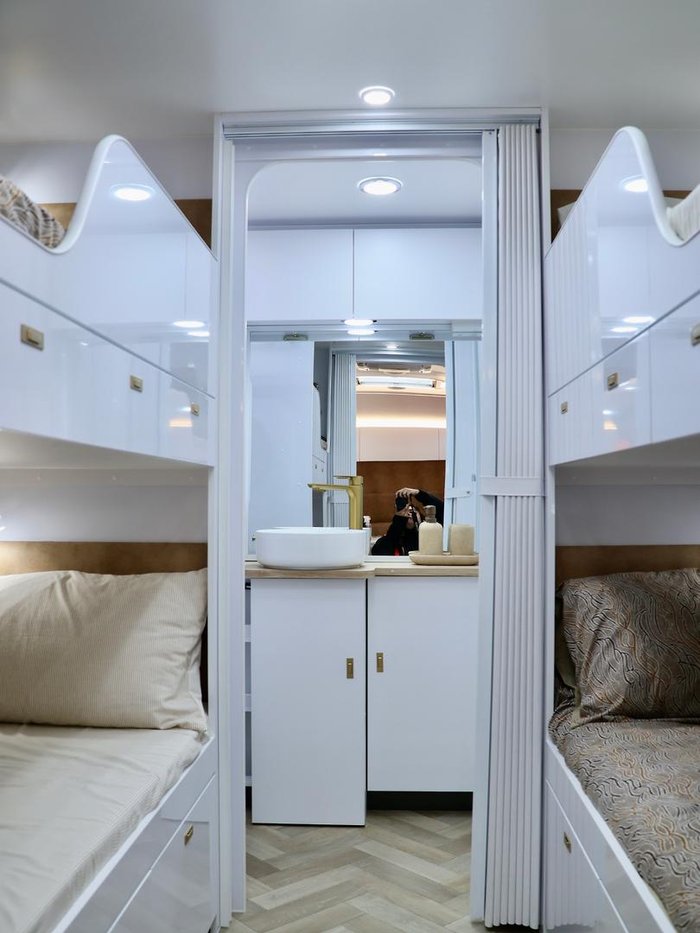 2025 Wonderland RV Amaroo 21Ft Quad Bunk