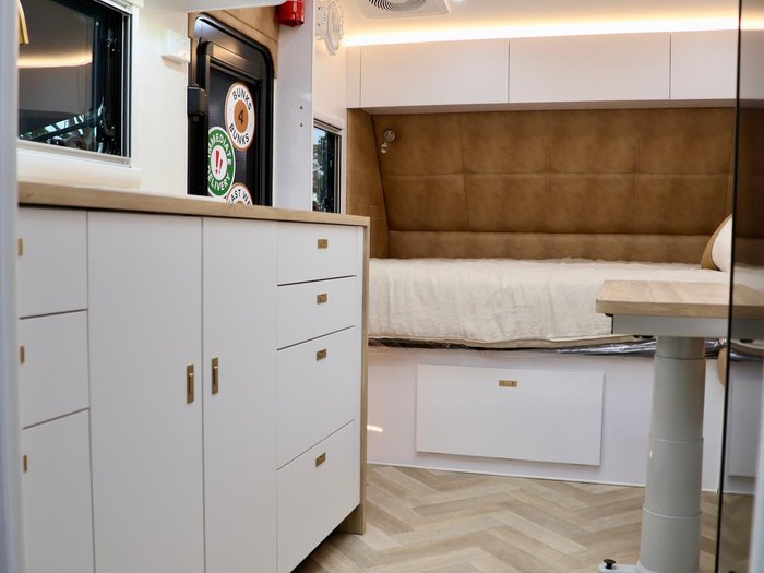 2025 Wonderland RV Amaroo 21Ft Quad Bunk