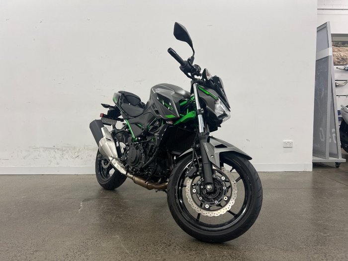 2023 Kawasaki Z400 Black