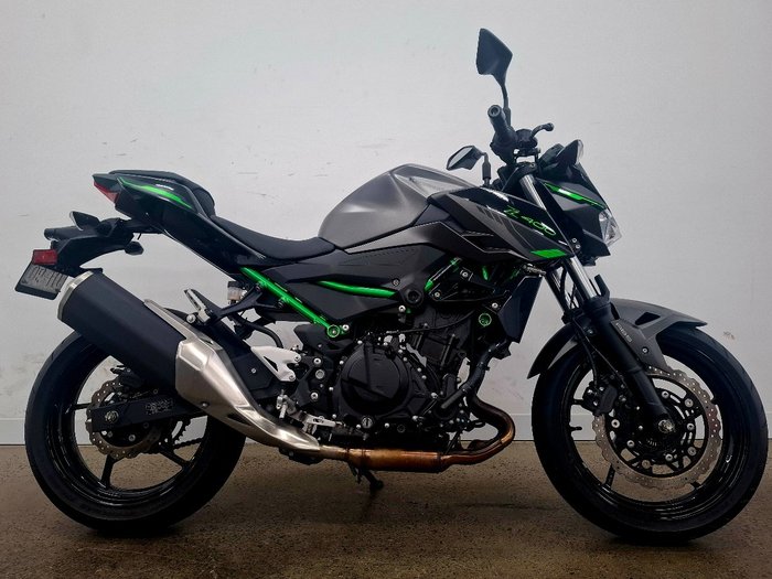 2023 Kawasaki Z400 Black