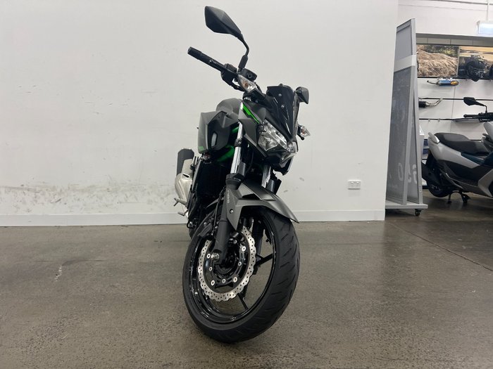 2023 Kawasaki Z400 Black