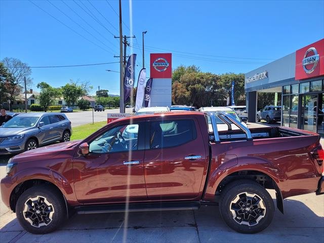 2025 NISSAN D23 ST-X NAVARA 4X4 2.3 DSL AUTO DC ST-X LS FORGED COPPER