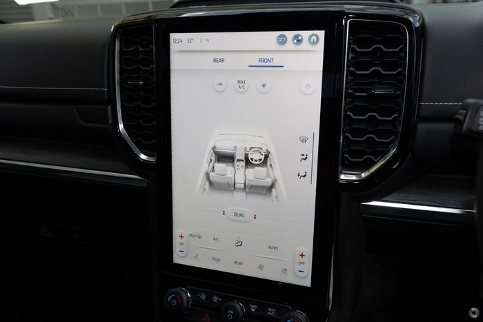 2025 Ford Everest Platinum