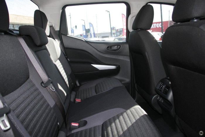 2025 Nissan Navara SL D23 MY25 4X4 Dual Range Black Star