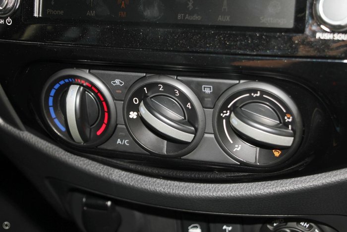 2025 Nissan Navara SL D23 MY25 4X4 Dual Range Black Star