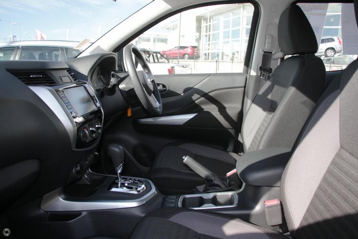 2025 Nissan Navara SL D23 MY25 4X4 Dual Range Black Star