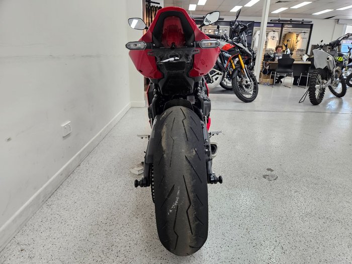 2024 Honda CBR650R Red