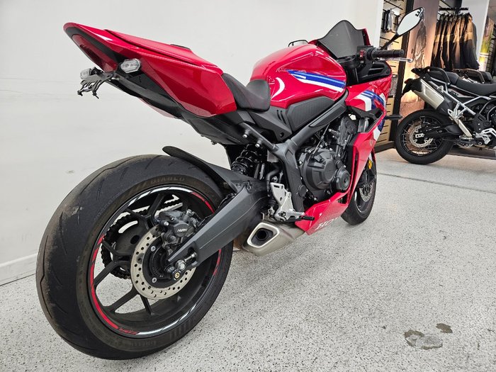 2024 Honda CBR650R Red