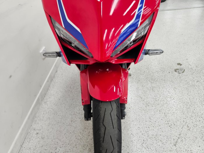 2024 Honda CBR650R Red