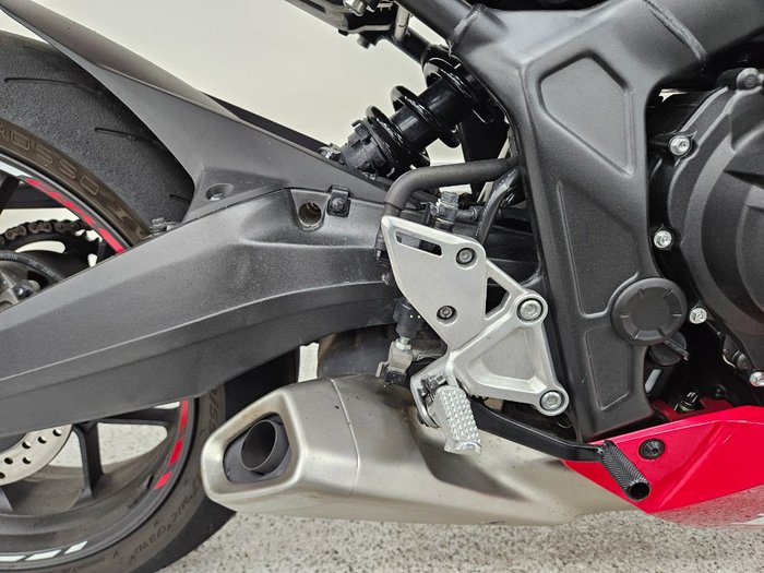 2024 Honda CBR650R Red