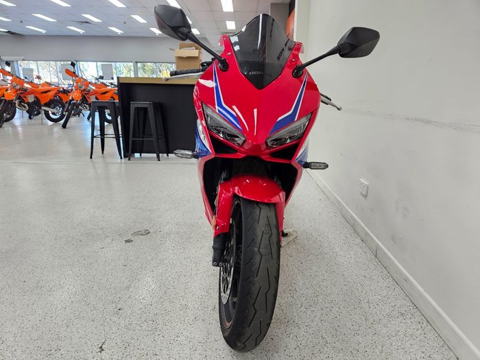 2024 Honda CBR650R Red