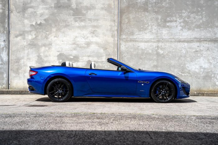 2016 Maserati GranCabrio Sport