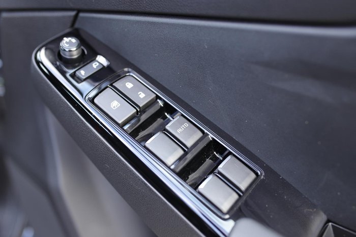 2025 Isuzu D-MAX X-TERRAIN