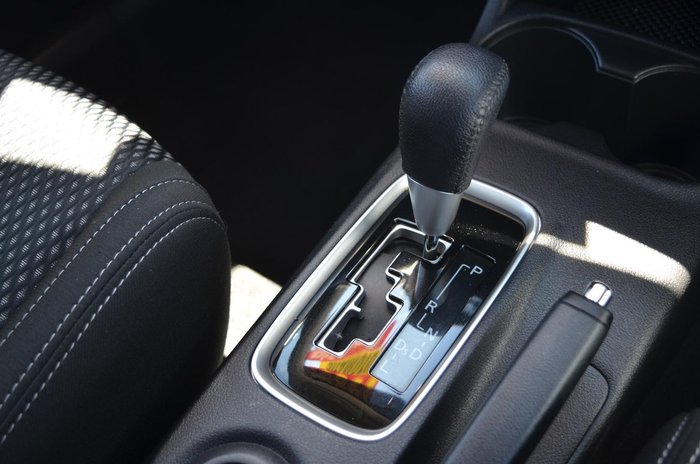 2016 Mitsubishi Outlander LS