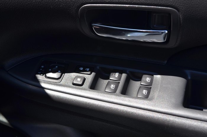 2016 Mitsubishi Outlander LS