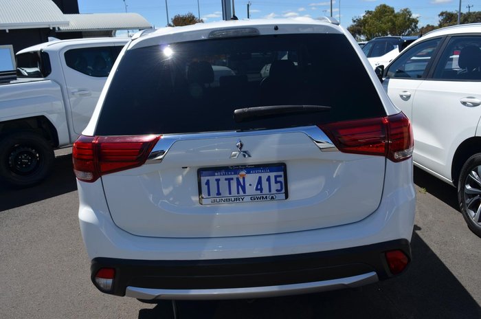 2016 Mitsubishi Outlander LS