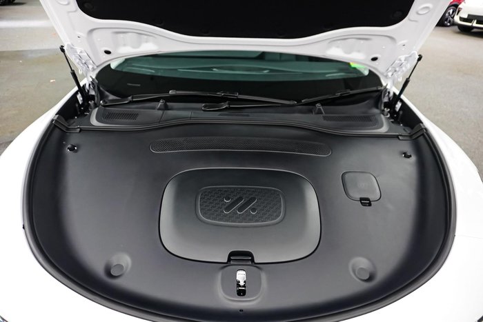 2025 MG IM5 Platinum