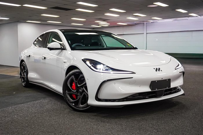 2025 MG IM5 Platinum